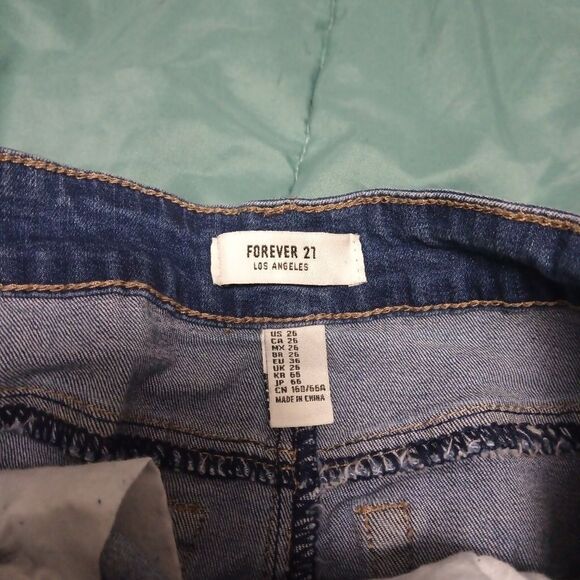 Faded Glory brand Denim Skirt Size: 26 waist                   (0862) - Picture 2 of 5